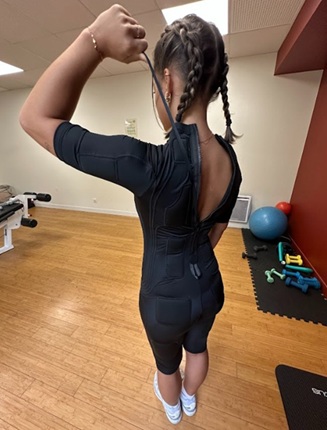 Combinaison EMS professionnelle portée en studio SO STIM
