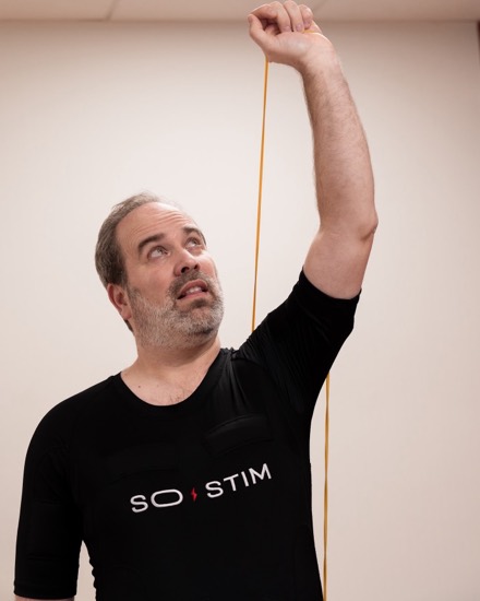 Séance d'électrostimulation encadrée par un coach SO STIM